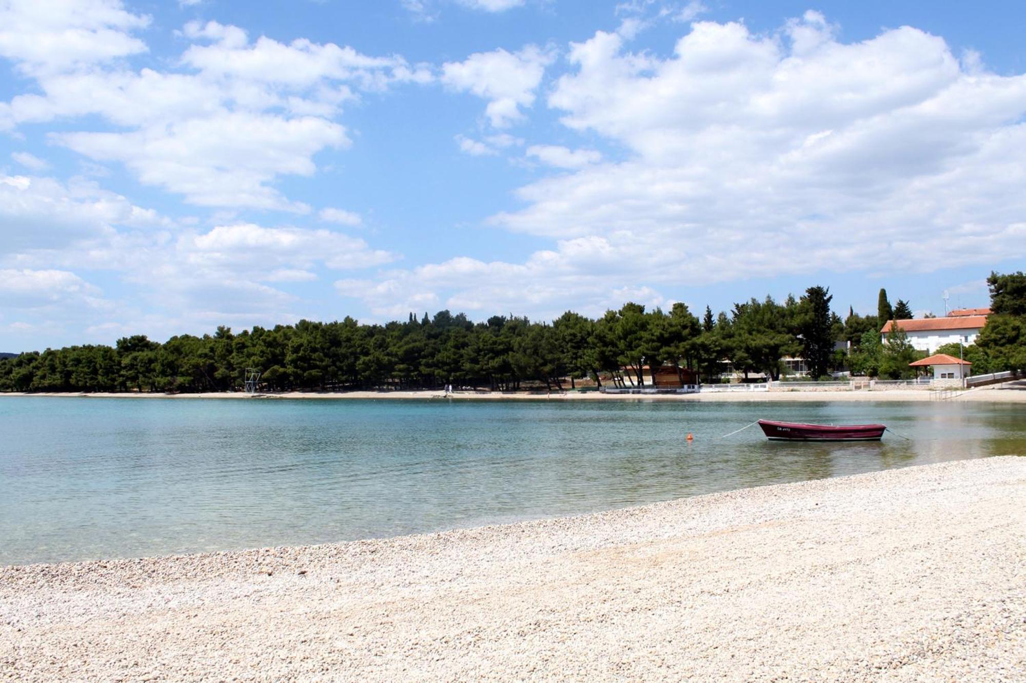 Apartments With A Parking Space Pirovac, Sibenik - 13263 Exterior photo