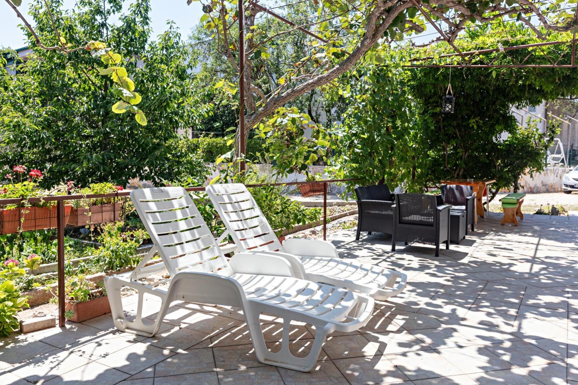 Apartments With A Parking Space Pirovac, Sibenik - 13263 Exterior photo