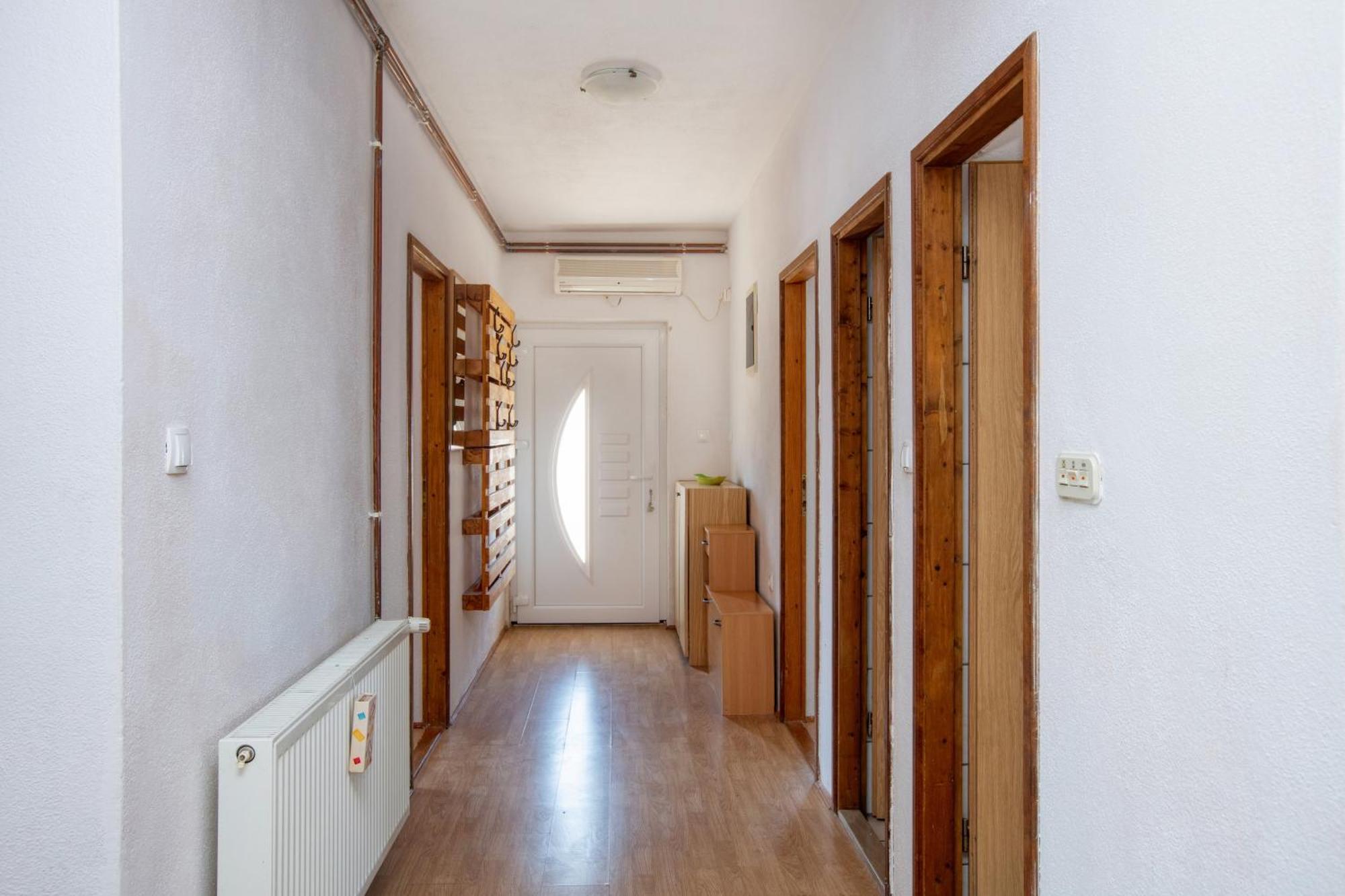 Apartments With A Parking Space Pirovac, Sibenik - 13263 Exterior photo